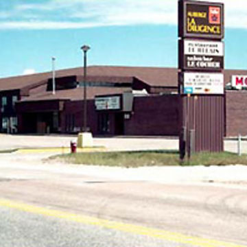 Auberge La Diligence Dolbeau-Mistassini Buitenkant foto