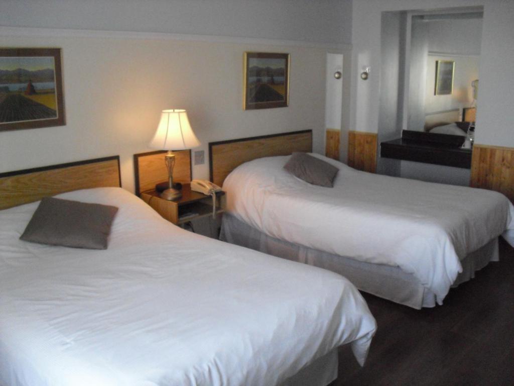 Auberge La Diligence Dolbeau-Mistassini Kamer foto